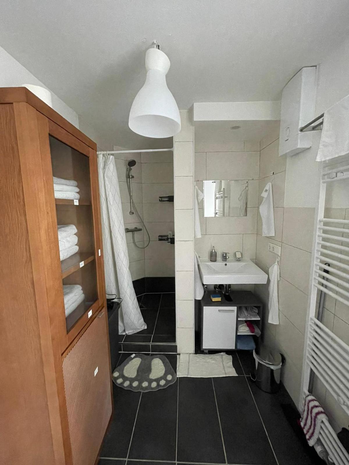 Luxurioeses Zimmer 10Min Zum Universitaet Кассель Экстерьер фото