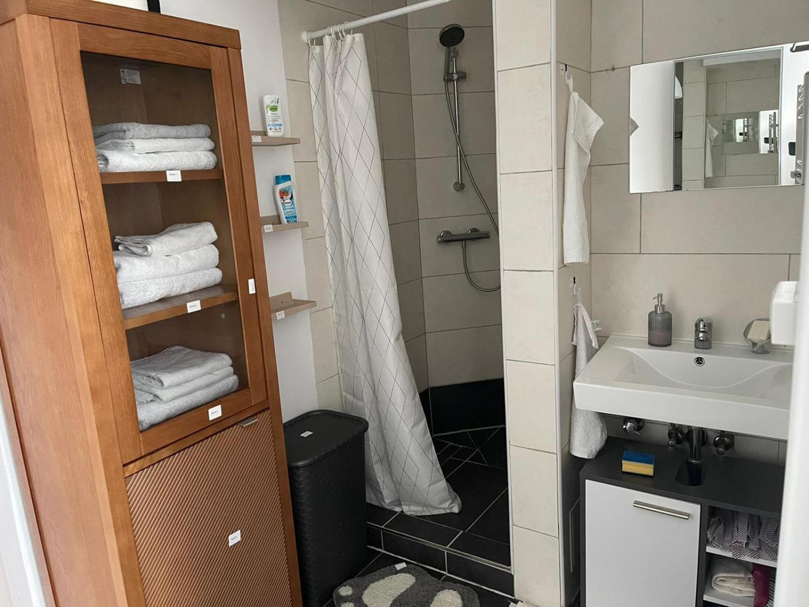 Luxurioeses Zimmer 10Min Zum Universitaet Кассель Экстерьер фото